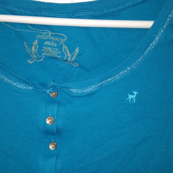 (3 FOR $20) Old Navy T-shirt SUPER COMFY!!! - Picture 3 of 3